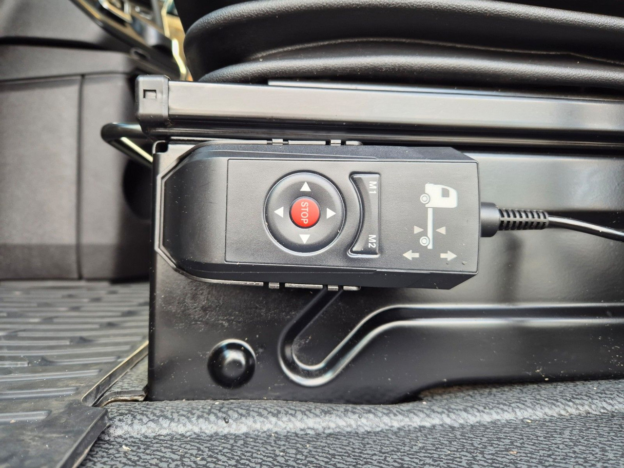 Cabeza tractora Mercedes-Benz Actros 1848 LS Hydraulik Reatarder Standklima: foto 20 Cabeza tractora Mercedes-Benz Actros 1848 LS Hydraulik Reatarder Standklima: foto 20