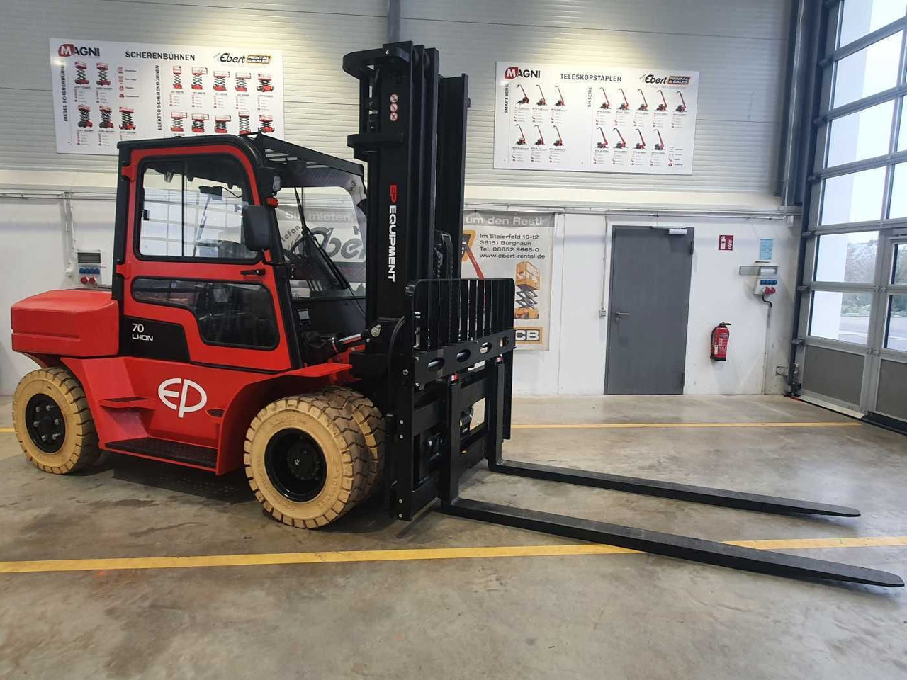 EP Equipment EFL 702 / 7T / Triplex: 5,40m / ZVG - Carretilla elevadora eléctrica: foto 4 EP Equipment EFL 702 / 7T / Triplex: 5,40m / ZVG - Carretilla elevadora eléctrica: foto 4
