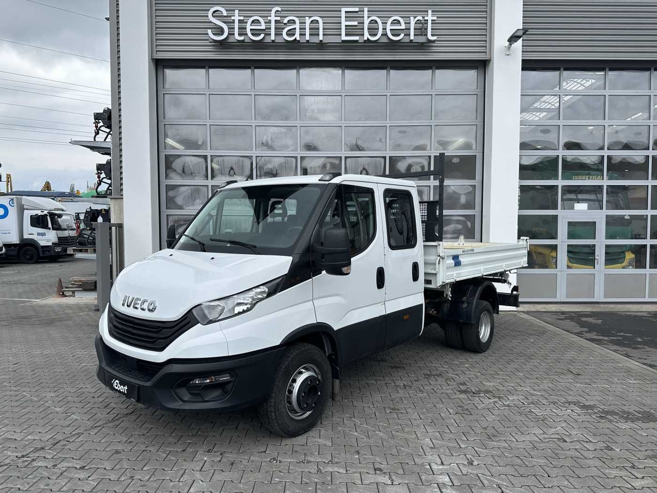 Iveco 70C18H 3-S.Kipper *R.3750mm*7Sitze*AHK* - Volquete furgoneta: foto 1 Iveco 70C18H 3-S.Kipper *R.3750mm*7Sitze*AHK* - Volquete furgoneta: foto 1