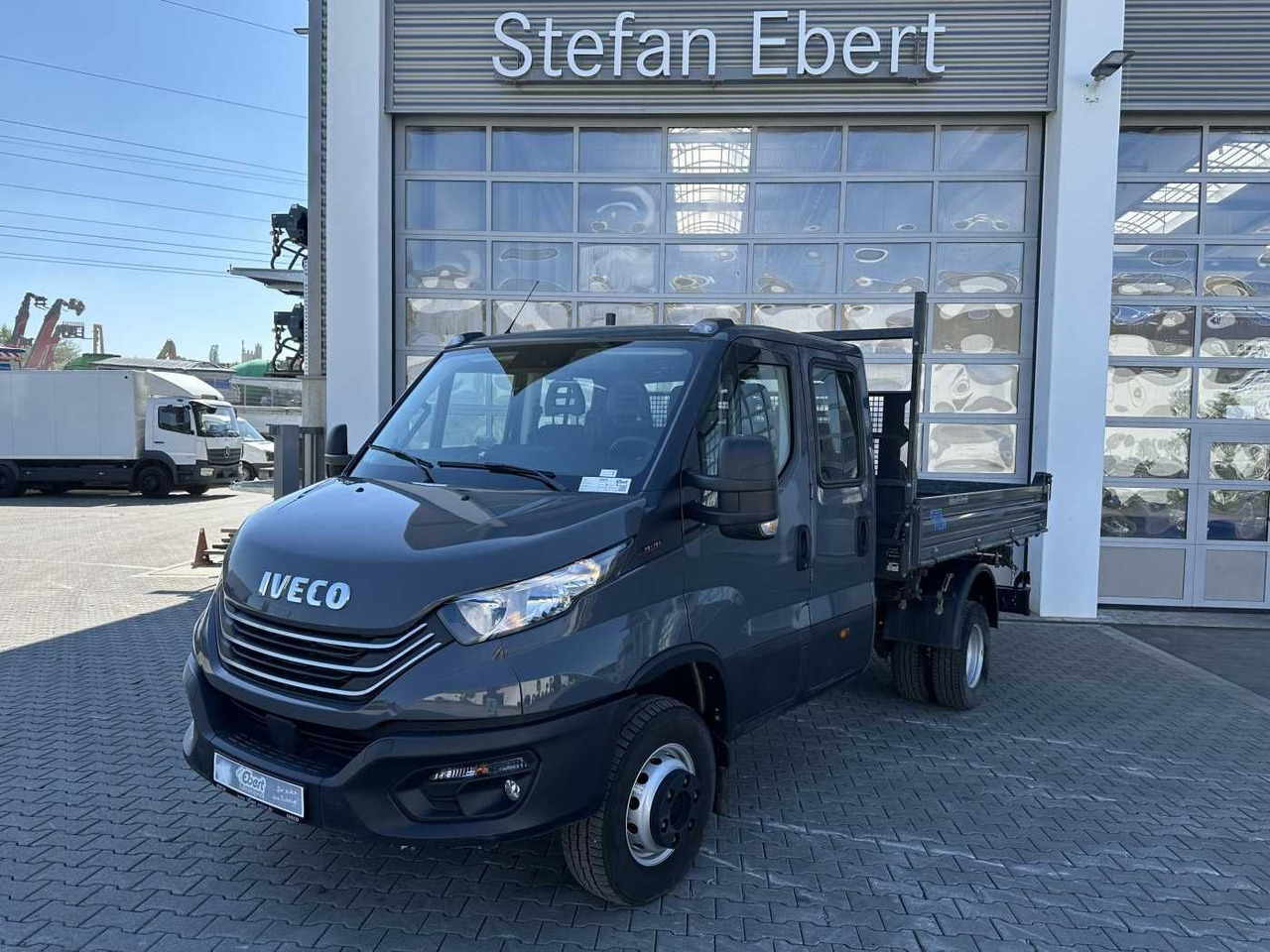 Iveco 70C18H Meiller 3-S.Kipper *R.3750mm*7Sitze*AHK* - Volquete furgoneta: foto 1 Iveco 70C18H Meiller 3-S.Kipper *R.3750mm*7Sitze*AHK* - Volquete furgoneta: foto 1