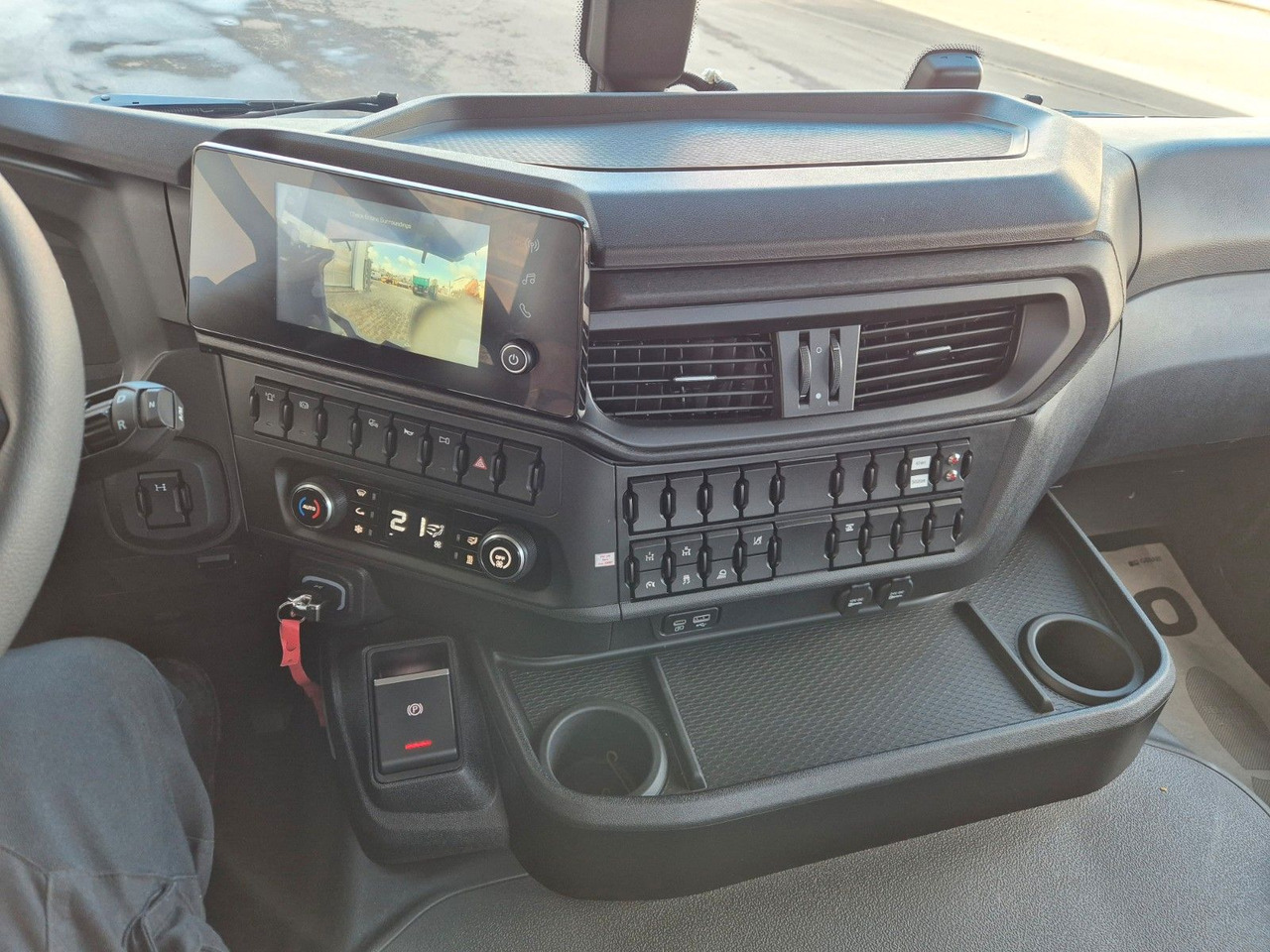 Leasing de Iveco AD200X46/P HR OFF Palfinger PK 12.501 Funk AHK Iveco AD200X46/P HR OFF Palfinger PK 12.501 Funk AHK: foto 25 Leasing de Iveco AD200X46/P HR OFF Palfinger PK 12.501 Funk AHK Iveco AD200X46/P HR OFF Palfinger PK 12.501 Funk AHK: foto 25