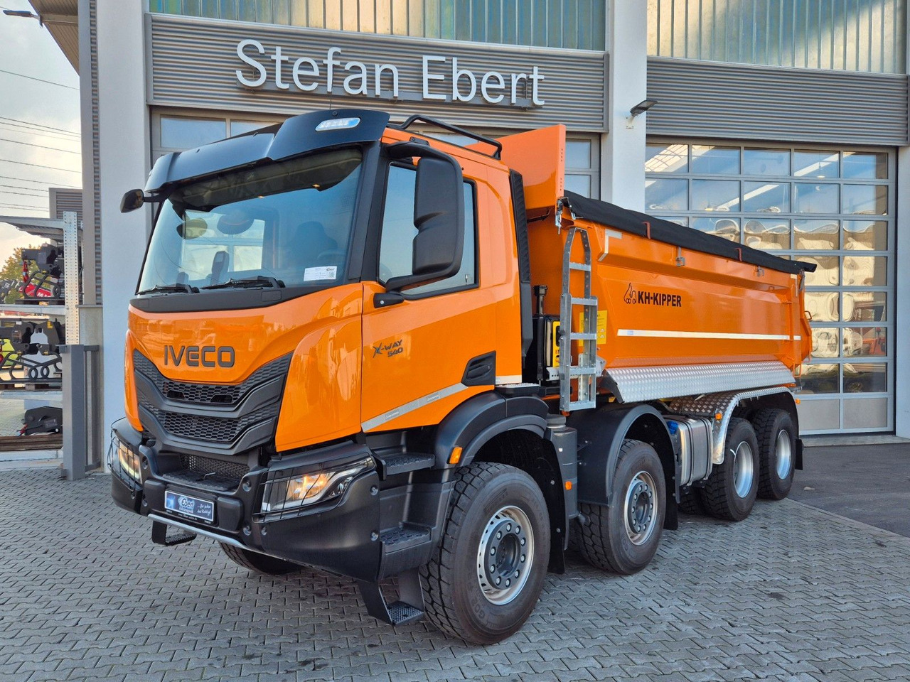 Iveco AD360X54Z HR OFF 8x4 Intarder AHK - Camión portacontenedor de cadenas: foto 2 Iveco AD360X54Z HR OFF 8x4 Intarder AHK - Camión portacontenedor de cadenas: foto 2