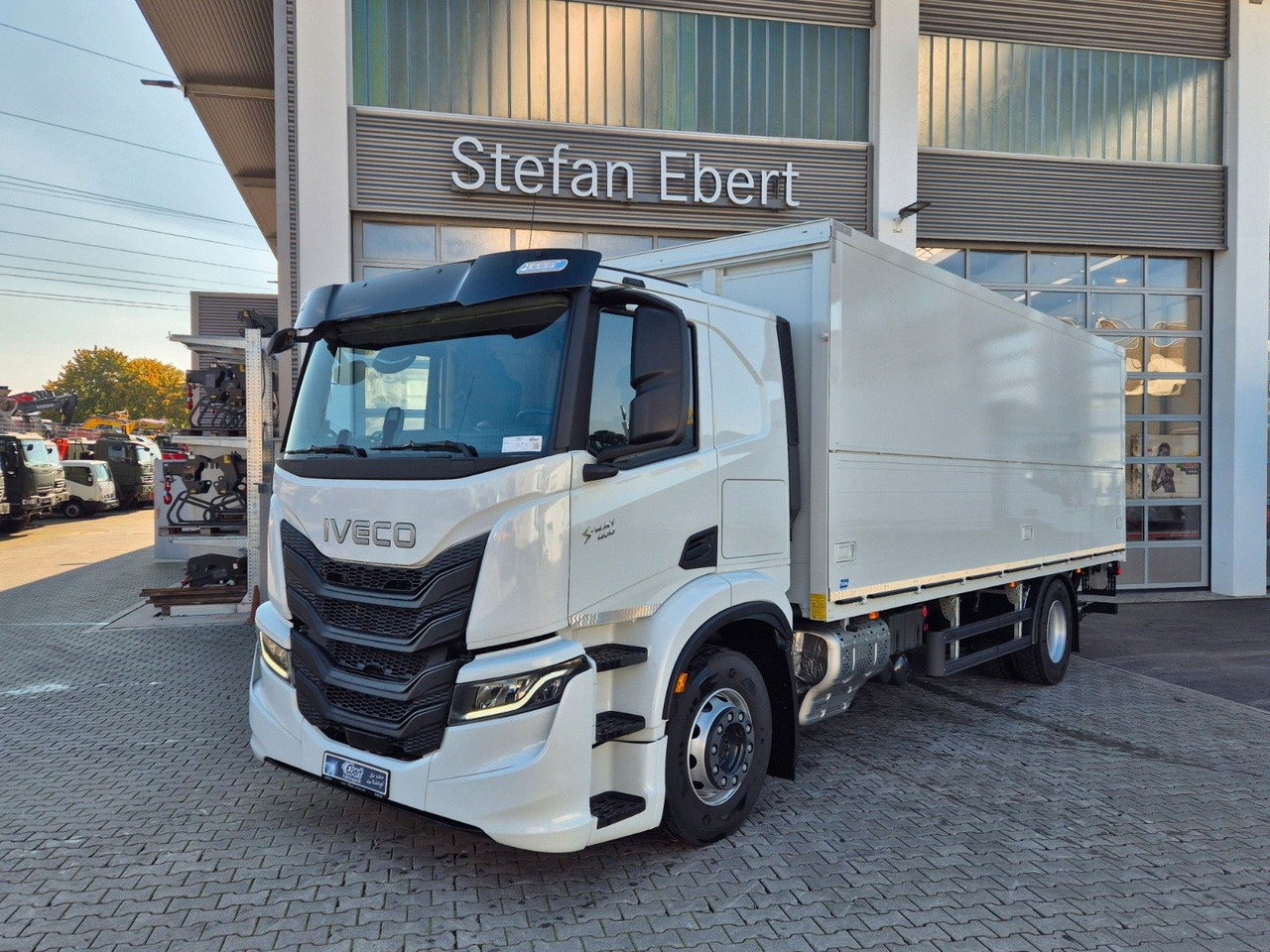 Iveco AT190S40/FP Böse Schwenkwand LBW AHK - Camión caja cerrada: foto 1 Iveco AT190S40/FP Böse Schwenkwand LBW AHK - Camión caja cerrada: foto 1