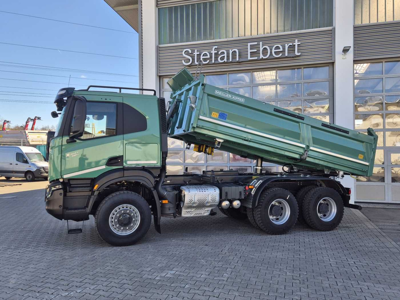 Iveco AT300X48Z HR OFF 6x6 Meiller-Kipper + Bordmatik - Camión volquete: foto 2 Iveco AT300X48Z HR OFF 6x6 Meiller-Kipper + Bordmatik - Camión volquete: foto 2