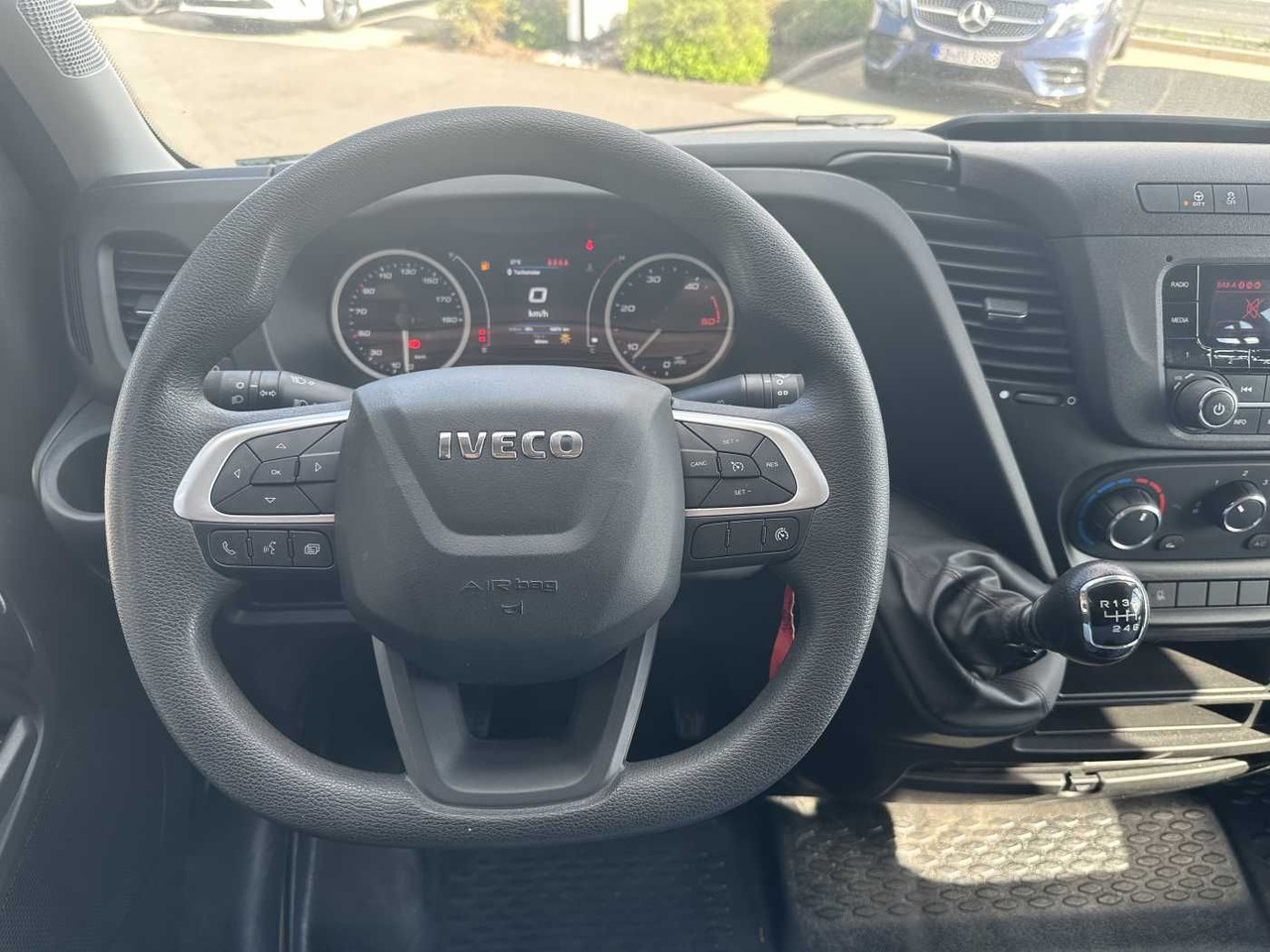 Caja abierta furgoneta Iveco Daily 35S14 Pritsche+Plane *AHK*Ladekran*7-Sitze: foto 11