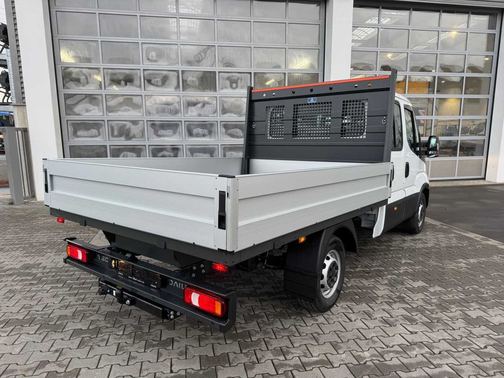 Iveco Daily 35S16 A8 Pritsche *7-Sitze*AHK*Automatik* Iveco Daily 35S16 A8 Pritsche *7-Sitze*AHK*Automatik* - Caja abierta furgoneta: foto 5 Iveco Daily 35S16 A8 Pritsche *7-Sitze*AHK*Automatik* Iveco Daily 35S16 A8 Pritsche *7-Sitze*AHK*Automatik* - Caja abierta furgoneta: foto 5