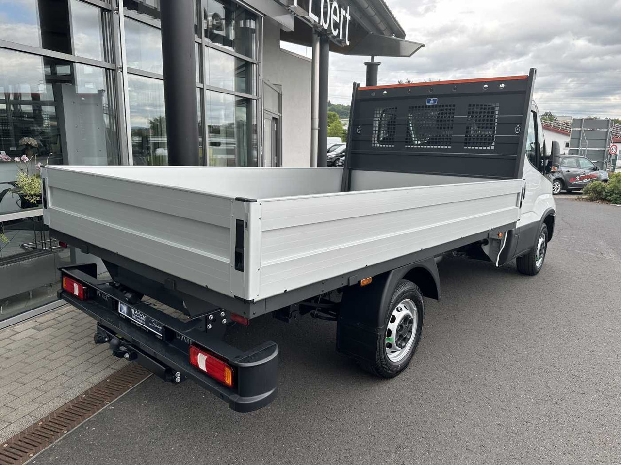 Iveco Daily 35S16 A8 Pritsche *R3.450mm*AHK* - Caja abierta furgoneta: foto 4 Iveco Daily 35S16 A8 Pritsche *R3.450mm*AHK* - Caja abierta furgoneta: foto 4