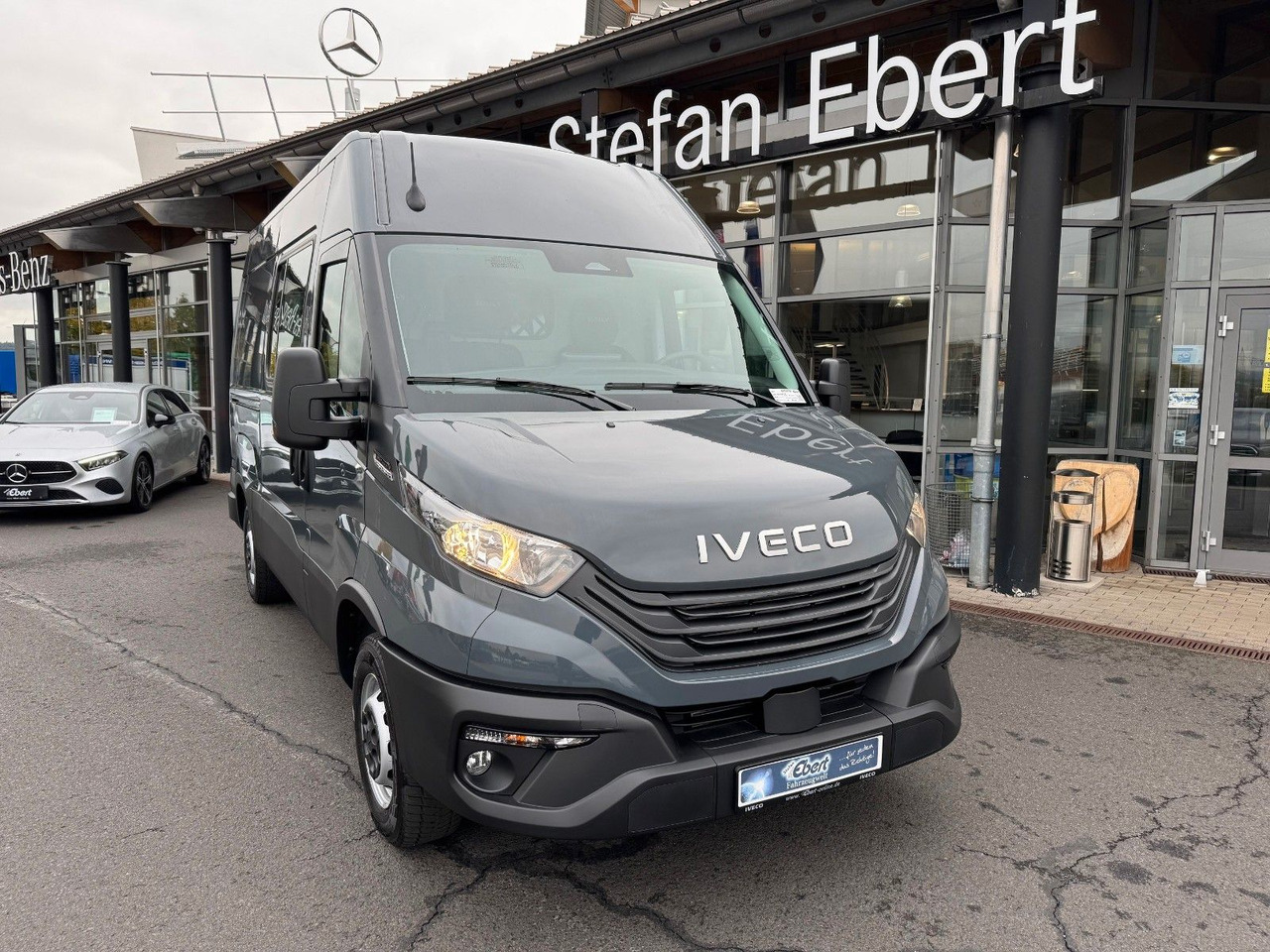 Iveco Daily 35S18HA8 3.0L *R3.520mm*AHK*2xSchiebetür* - Furgón: foto 2 Iveco Daily 35S18HA8 3.0L *R3.520mm*AHK*2xSchiebetür* - Furgón: foto 2