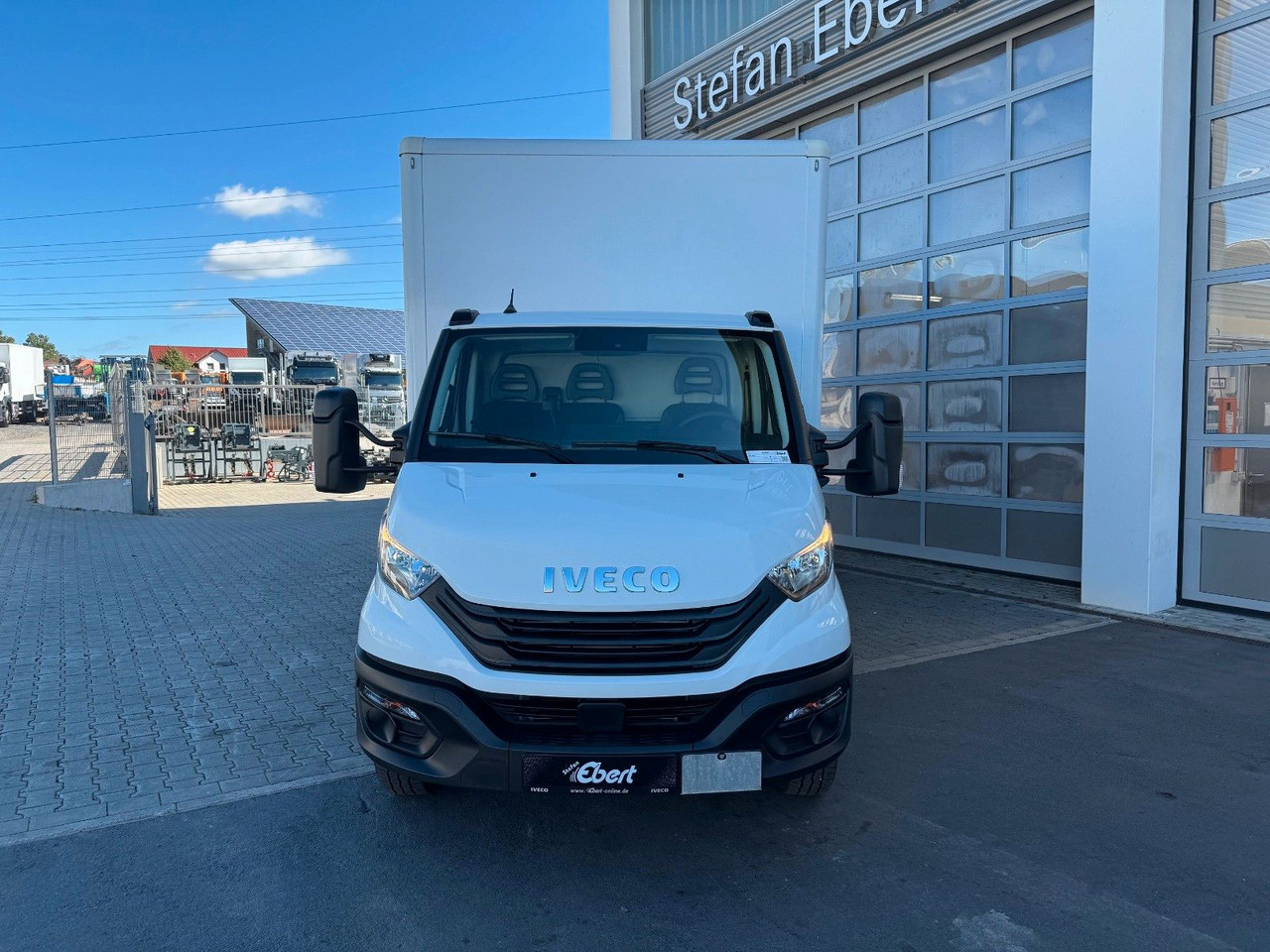 Iveco Daily 70C18 A8 *Koffer*LBW*Automatik* - Furgoneta caja cerrada: foto 2 Iveco Daily 70C18 A8 *Koffer*LBW*Automatik* - Furgoneta caja cerrada: foto 2