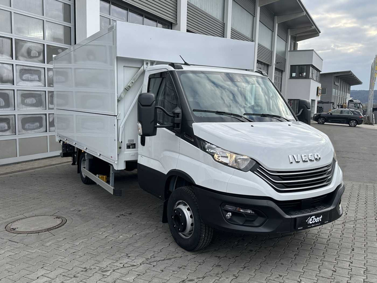 Furgoneta caja cerrada nuevo Iveco Daily 70C18 HA8 *LBW*Schwenkwandkoffer*: foto 9