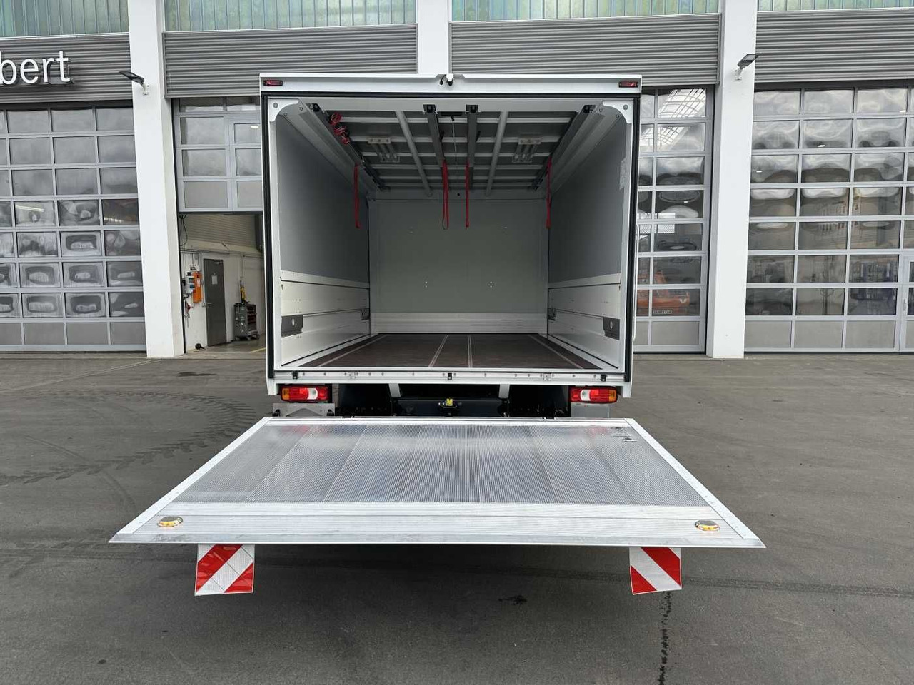 Furgoneta caja cerrada nuevo Iveco Daily 70C18 HA8 *LBW*Schwenkwandkoffer*: foto 6