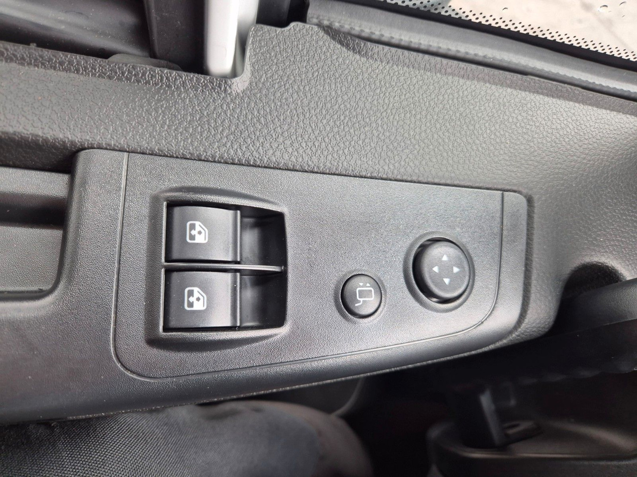 Camión caja abierta Iveco Eurocargo ML140E28/P Gerüstbau 3 Sitze AHK Klima: foto 27