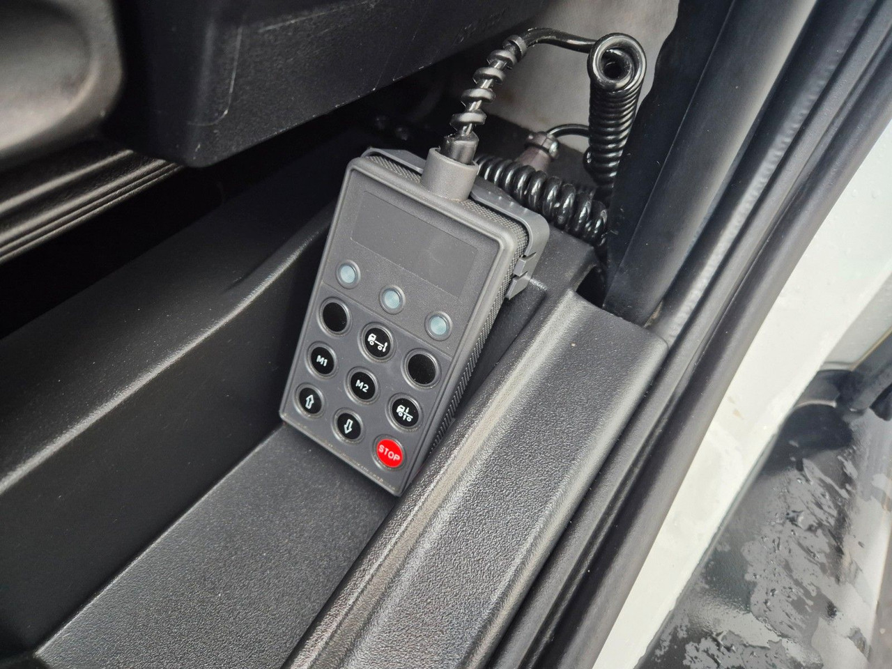 Furgoneta caja cerrada Iveco Eurocargo ML75E21 LBW Klima 3 Sitze: foto 29