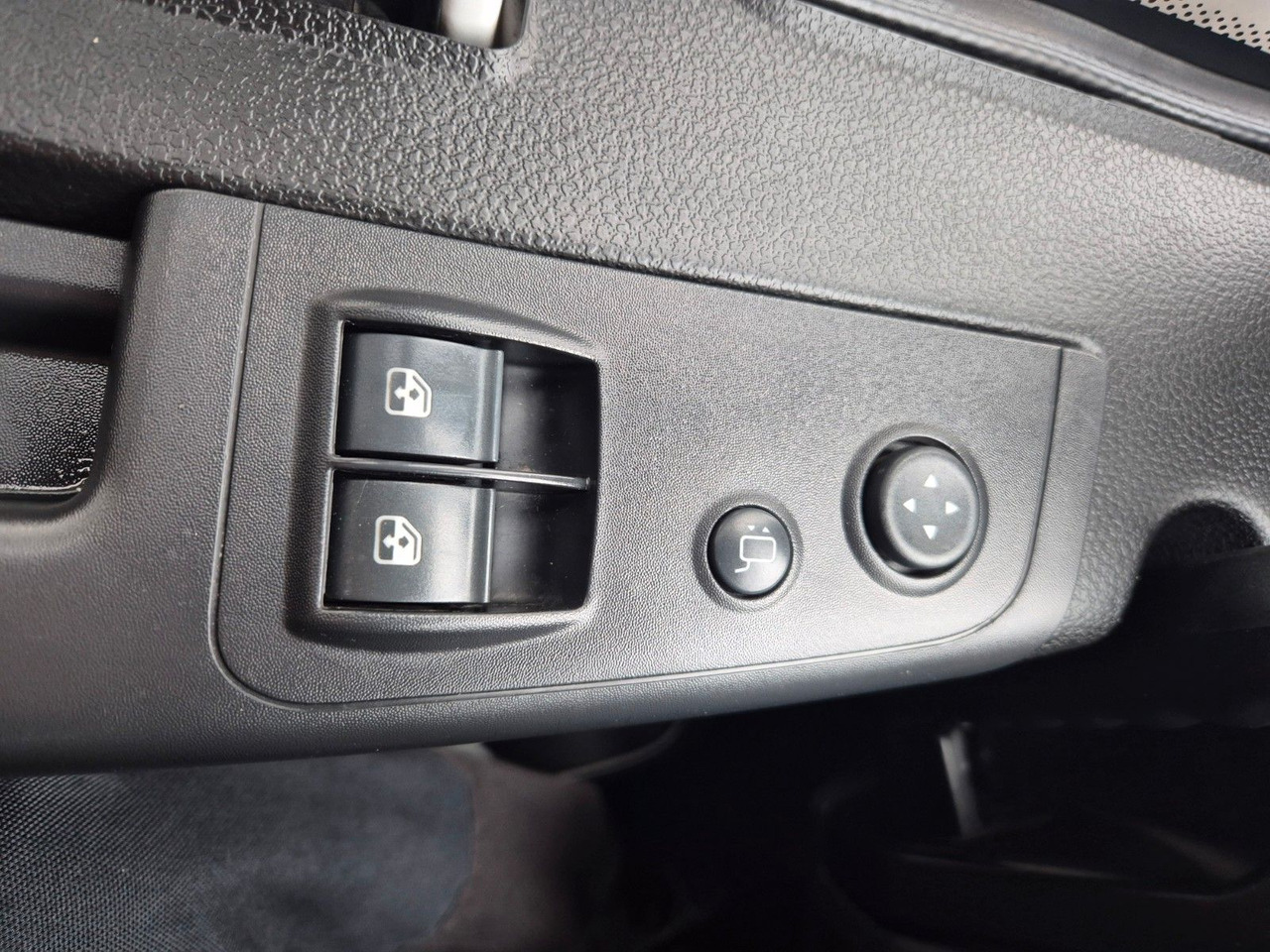 Furgoneta caja cerrada Iveco Eurocargo ML75E21 LBW Klima 3 Sitze: foto 28