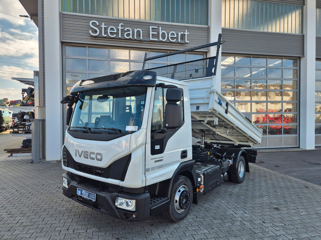 Iveco Eurocargo ML80E21 Meiller 2x AHK 3 Sitze Klima - Volquete furgoneta: foto 1 Iveco Eurocargo ML80E21 Meiller 2x AHK 3 Sitze Klima - Volquete furgoneta: foto 1