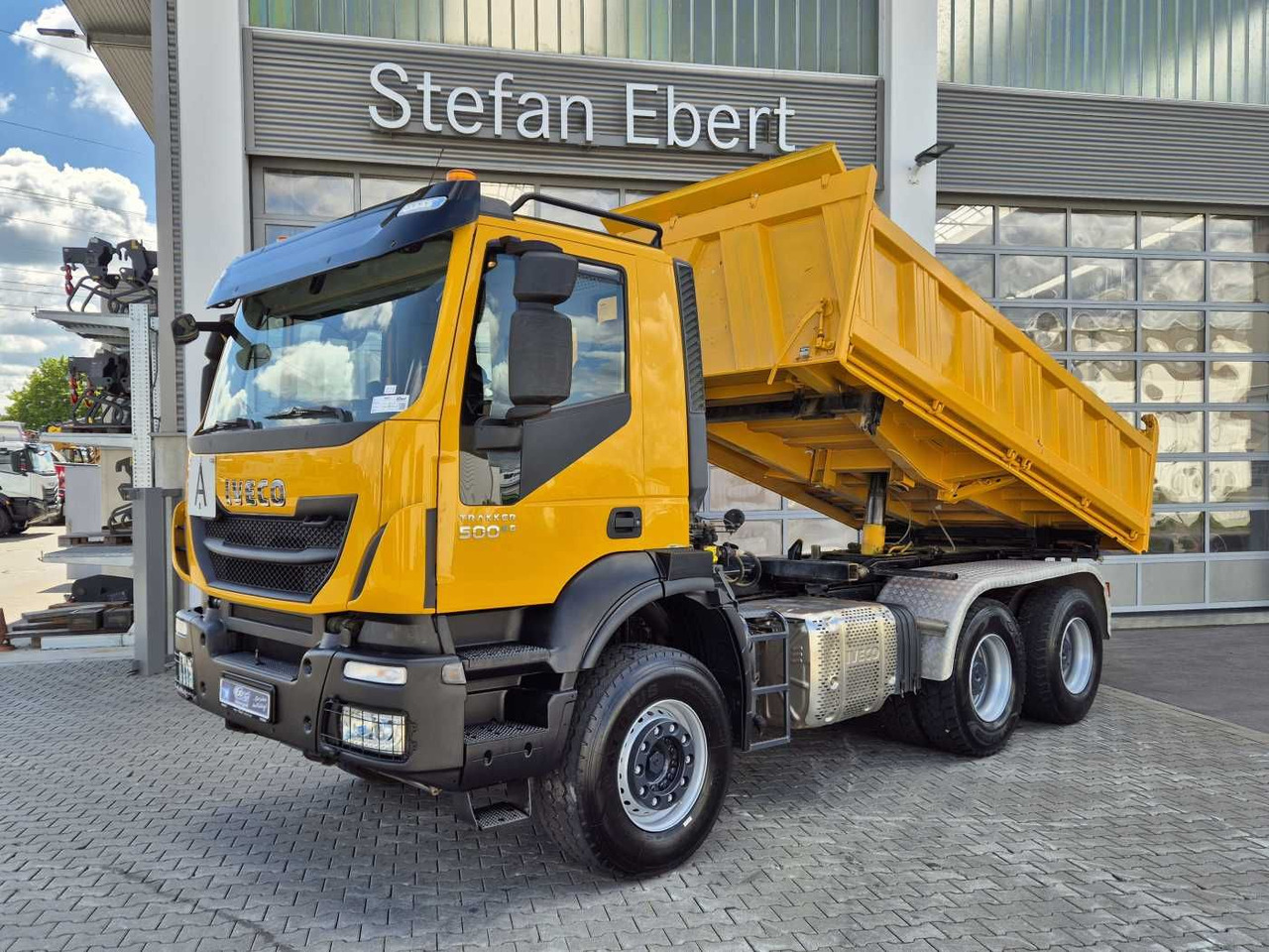 Iveco Trakker AD380T50 6x4 Kipper/SZM Wechselsystem - Camión volquete: foto 1 Iveco Trakker AD380T50 6x4 Kipper/SZM Wechselsystem - Camión volquete: foto 1