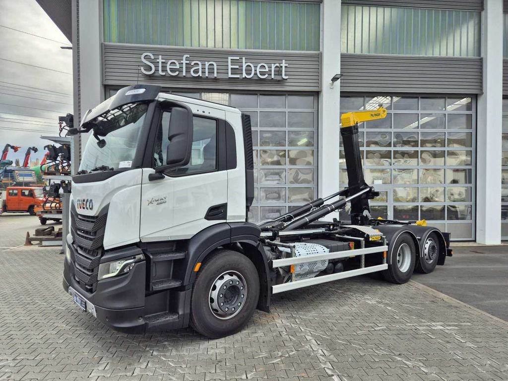 Iveco X-Way AD280X46Y/PS ON 6x2 Palfinger PHT20SLD5 4x - Camión multibasculante: foto 2 Iveco X-Way AD280X46Y/PS ON 6x2 Palfinger PHT20SLD5 4x - Camión multibasculante: foto 2