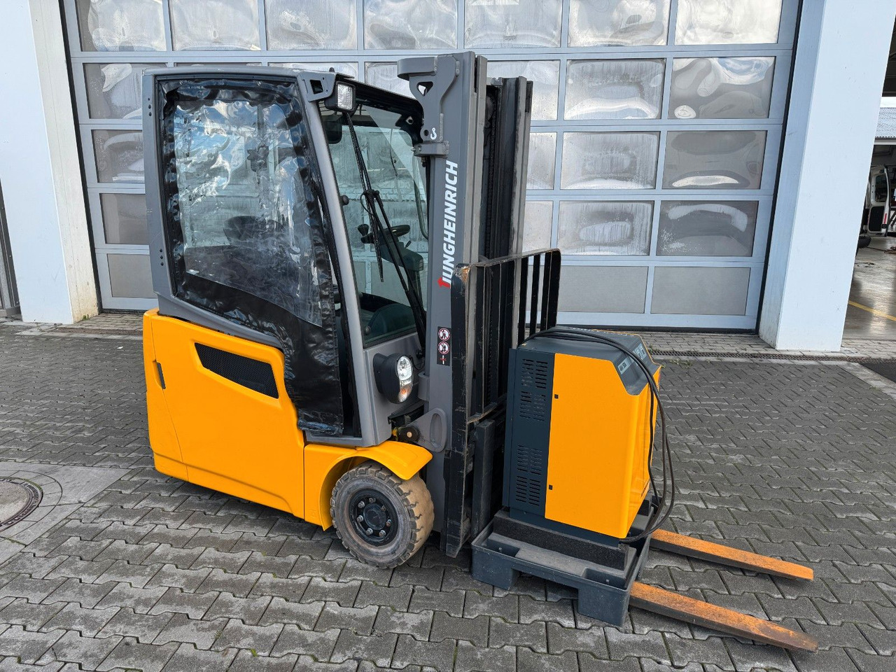 Jungheinrich EFG 215 / Triplex: 4.25m! / SS / nur 3.092h! - Carretilla elevadora eléctrica: foto 3 Jungheinrich EFG 215 / Triplex: 4.25m! / SS / nur 3.092h! - Carretilla elevadora eléctrica: foto 3