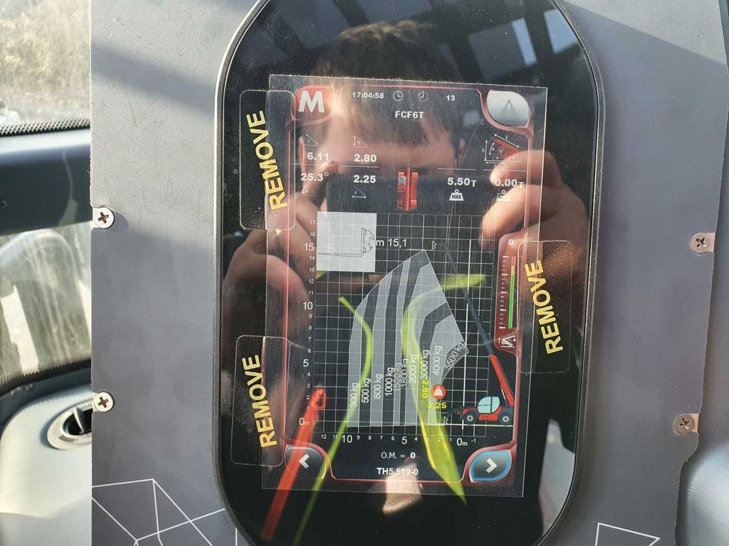 Manipulador telescópico Magni TH 5,5.19 P / 5,5to - 19m / 102PS DEMO 70h: foto 12 Manipulador telescópico Magni TH 5,5.19 P / 5,5to - 19m / 102PS DEMO 70h: foto 12