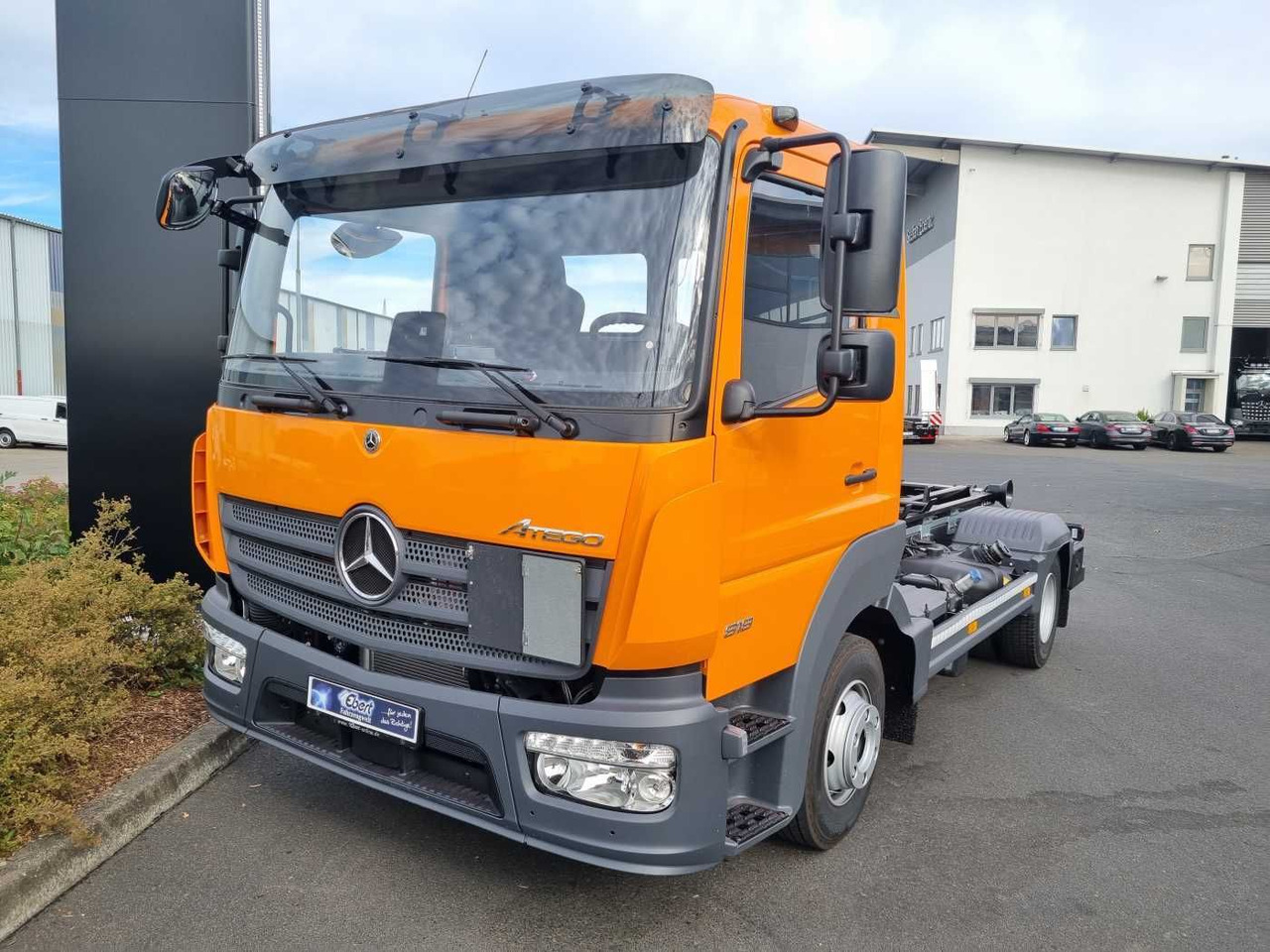 Mercedes-Benz Atego 818 K 4x2 HIAB XR5S3650 AHK Klima - Camión multibasculante: foto 2 Mercedes-Benz Atego 818 K 4x2 HIAB XR5S3650 AHK Klima - Camión multibasculante: foto 2