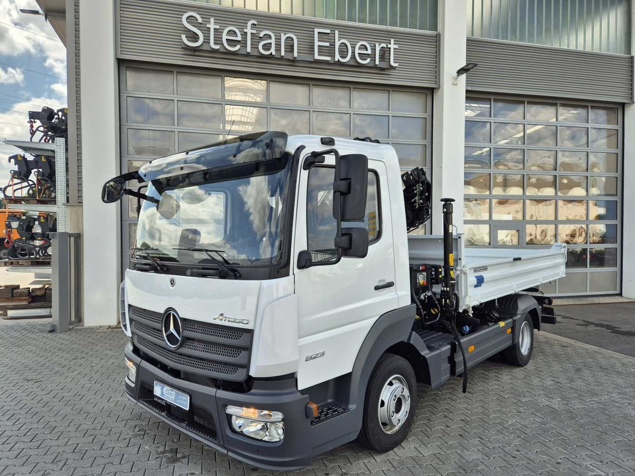 Mercedes-Benz Atego 823 KK Kipper+Kran+Funk+Greifersteuerung - Volquete furgoneta: foto 2 Mercedes-Benz Atego 823 KK Kipper+Kran+Funk+Greifersteuerung - Volquete furgoneta: foto 2