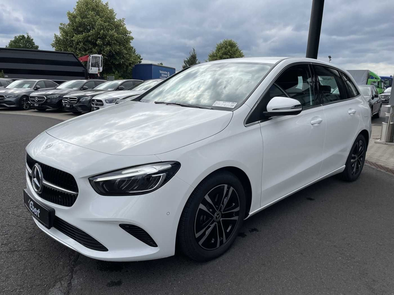 Mercedes-Benz B 180 7G Progressive R-Kamera+LED+ Winterpaket+C - Coche: foto 2 Mercedes-Benz B 180 7G Progressive R-Kamera+LED+ Winterpaket+C - Coche: foto 2