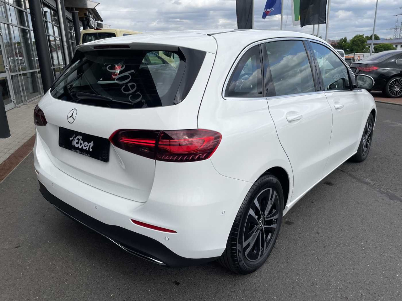 Mercedes-Benz B 180 7G Progressive R-Kamera+LED+ Winterpaket+C - Coche: foto 4 Mercedes-Benz B 180 7G Progressive R-Kamera+LED+ Winterpaket+C - Coche: foto 4