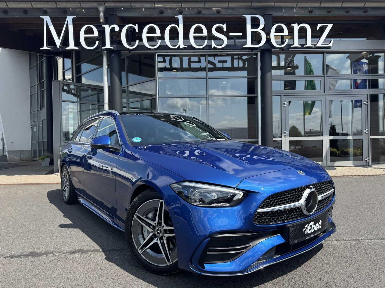 Mercedes-Benz C 200d AMG+Pano+Distr+Digital+AHK+HUD+360+IHC+ - Coche: foto 1 Mercedes-Benz C 200d AMG+Pano+Distr+Digital+AHK+HUD+360+IHC+ - Coche: foto 1