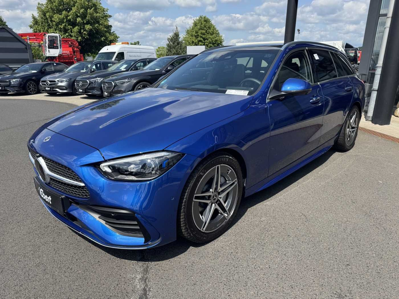 Mercedes-Benz C 200d AMG+Pano+Distr+Digital+AHK+HUD+360+IHC+ - Coche: foto 2 Mercedes-Benz C 200d AMG+Pano+Distr+Digital+AHK+HUD+360+IHC+ - Coche: foto 2