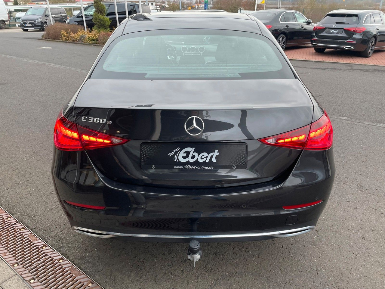Mercedes-Benz C 300 e Avantgarde Digital+S-Dach+AHK+Distr+ - Sedan: foto 4 Mercedes-Benz C 300 e Avantgarde Digital+S-Dach+AHK+Distr+ - Sedan: foto 4
