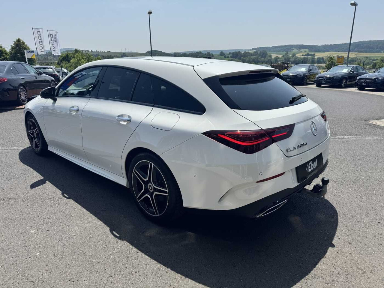 Mercedes-Benz CLA 220d Shooting Brake AMG+Pano+Distr+AHK+uvm. - Coche: foto 3 Mercedes-Benz CLA 220d Shooting Brake AMG+Pano+Distr+AHK+uvm. - Coche: foto 3