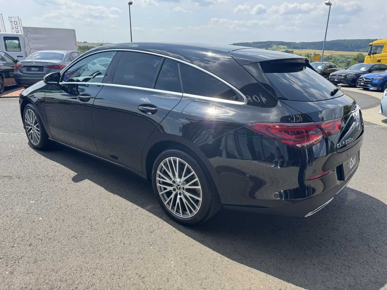 Mercedes-Benz CLA 250e Shooting Brake DistrPlus+RFK+Augment+LE - Coche: foto 3 Mercedes-Benz CLA 250e Shooting Brake DistrPlus+RFK+Augment+LE - Coche: foto 3