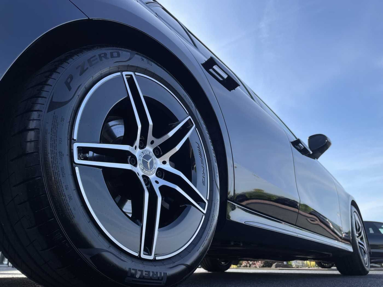 Mercedes-Benz E 220 d T AMG-Line AHK+Distr+R-Kamera +Ambiente+ - Coche: foto 5 Mercedes-Benz E 220 d T AMG-Line AHK+Distr+R-Kamera +Ambiente+ - Coche: foto 5