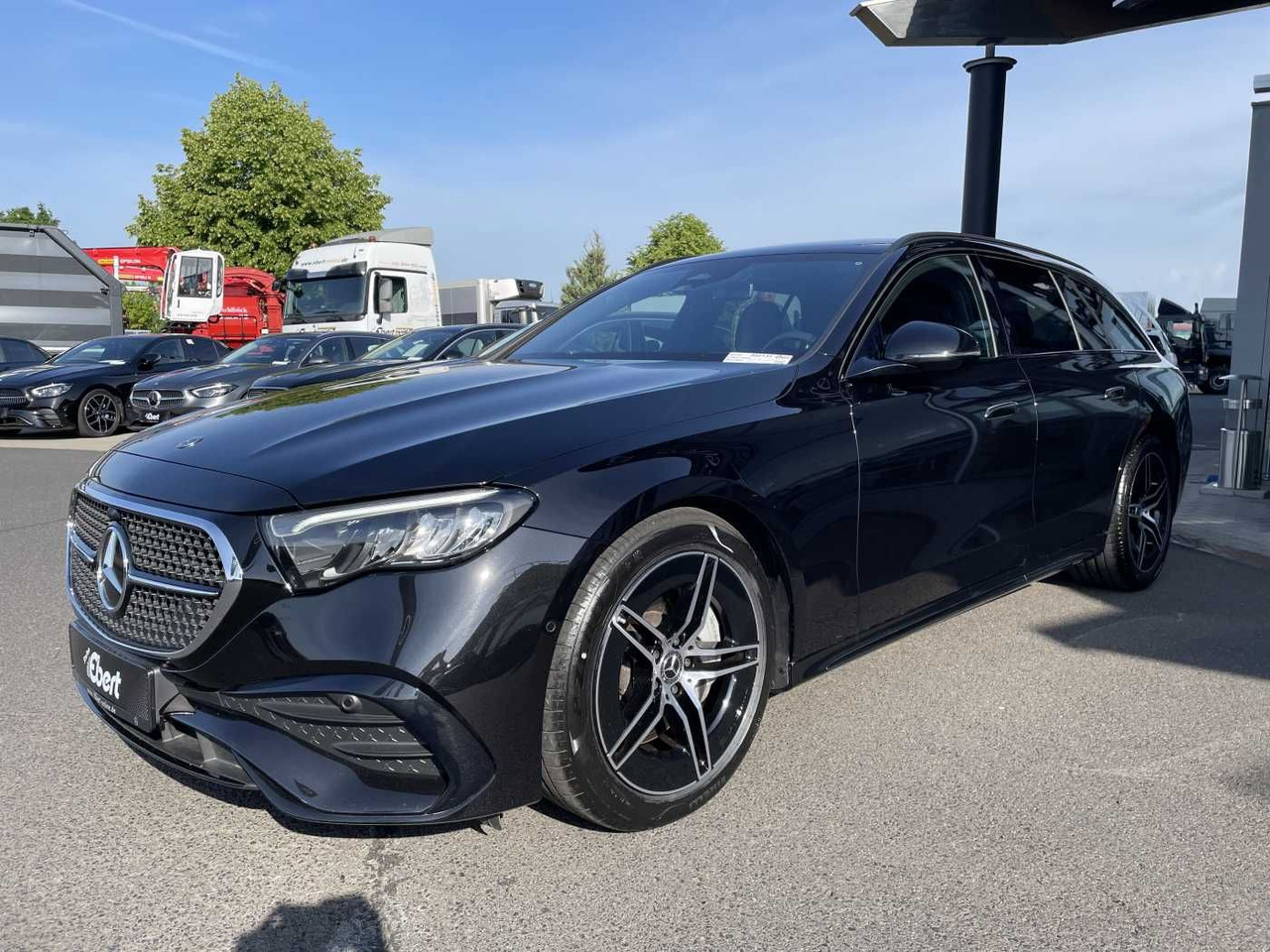 Mercedes-Benz E 220 d T AMG-Line AHK+Distr+R-Kamera +Ambiente+ - Coche: foto 2 Mercedes-Benz E 220 d T AMG-Line AHK+Distr+R-Kamera +Ambiente+ - Coche: foto 2