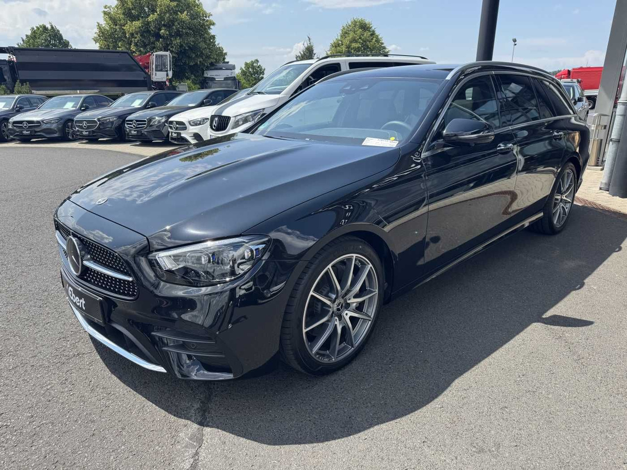 Mercedes-Benz E 220d AMG+Pano+Burm+Distr+Memory+AHK+360 - Coche: foto 2 Mercedes-Benz E 220d AMG+Pano+Burm+Distr+Memory+AHK+360 - Coche: foto 2