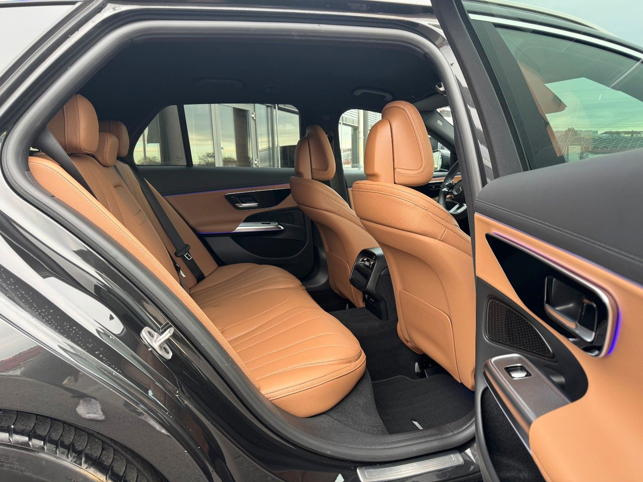 Coche familiar Mercedes-Benz E 220d T AMG+Hyperscreen+Leder+AHK+DistrPro+STH: foto 8