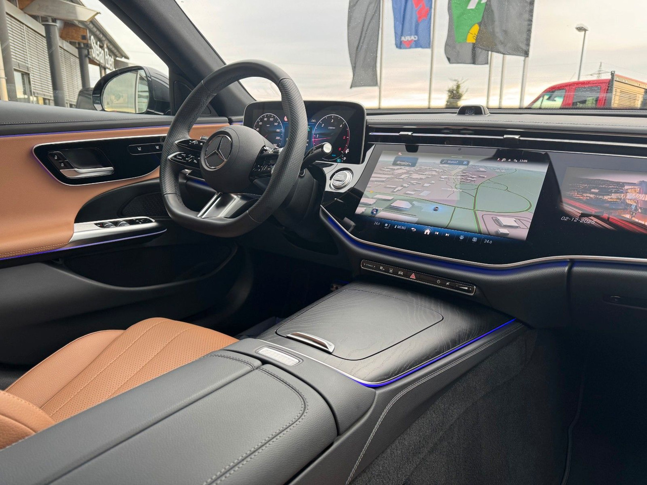 Coche familiar Mercedes-Benz E 220d T AMG+Hyperscreen+Leder+AHK+DistrPro+STH: foto 18