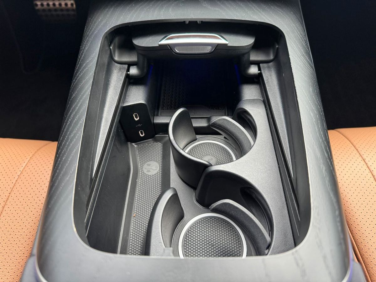 Coche familiar Mercedes-Benz E 220d T AMG+Hyperscreen+Leder+AHK+DistrPro+STH: foto 22