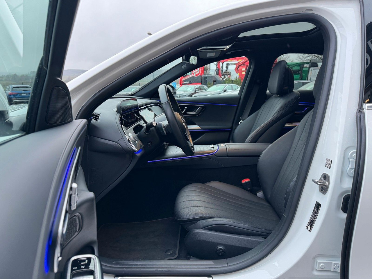 Sedan Mercedes-Benz E 450 4M Avantgarde+Pano+DistrPro+Digital+360: foto 12