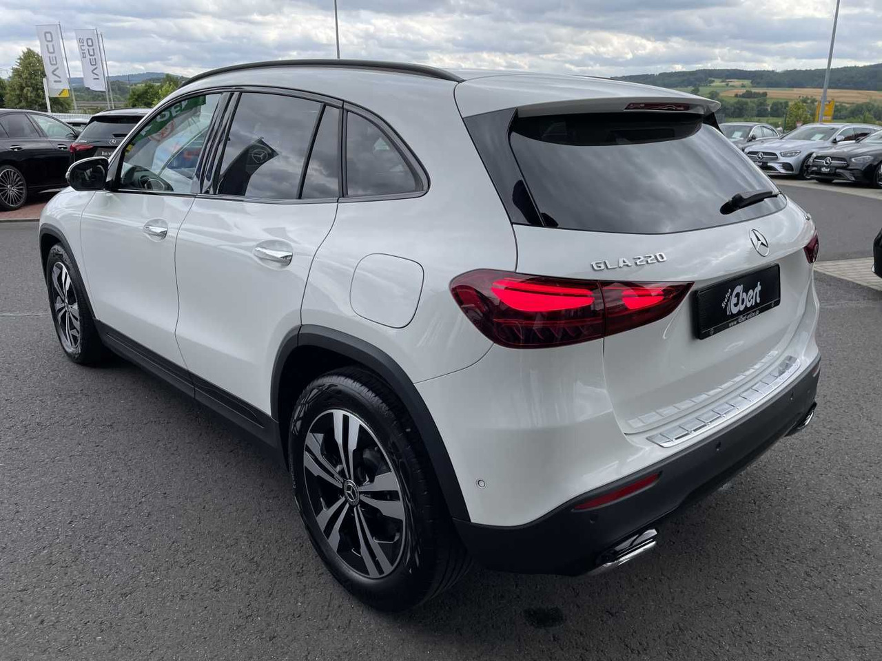 Mercedes-Benz GLA 220 4M 8G Progressive R-Kamera +Distr+Ambien - SUV/ Todoterreno: foto 3 Mercedes-Benz GLA 220 4M 8G Progressive R-Kamera +Distr+Ambien - SUV/ Todoterreno: foto 3