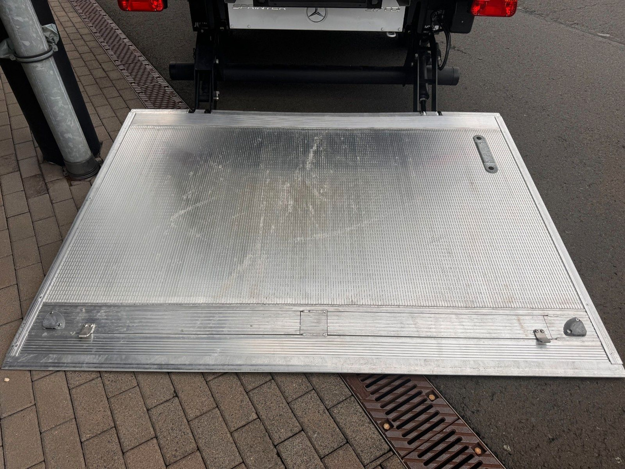 Leasing de  Mercedes-Benz Sprinter 317 CDI 4325 Koffer LBW Klima Kamera Mercedes-Benz Sprinter 317 CDI 4325 Koffer LBW Klima Kamera: foto 8 Leasing de  Mercedes-Benz Sprinter 317 CDI 4325 Koffer LBW Klima Kamera Mercedes-Benz Sprinter 317 CDI 4325 Koffer LBW Klima Kamera: foto 8