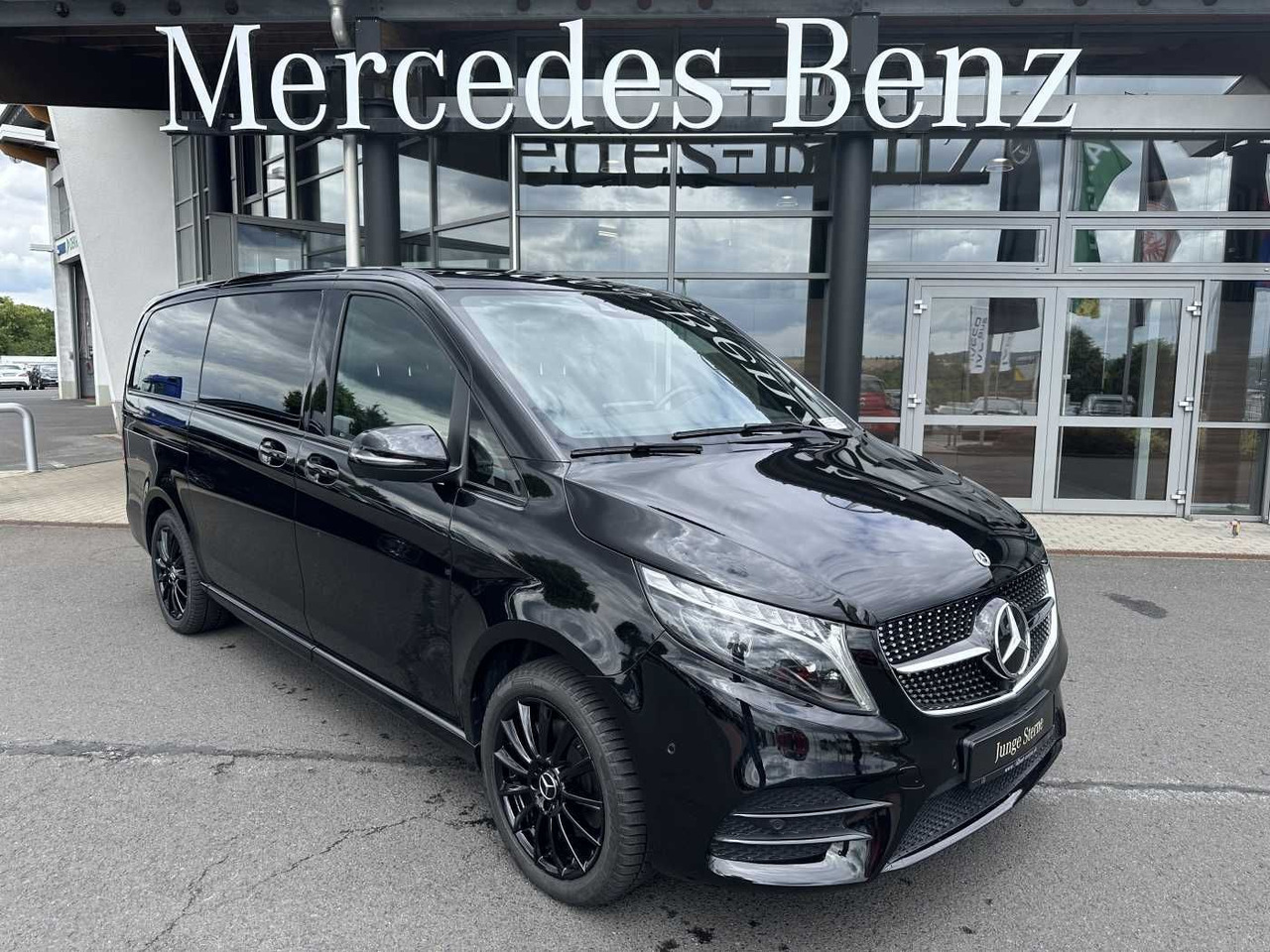 Mercedes-Benz V 300 d 4MATIC EXCLUSIVE AMG Panorama DISTRONIC - Coche: foto 1 Mercedes-Benz V 300 d 4MATIC EXCLUSIVE AMG Panorama DISTRONIC - Coche: foto 1