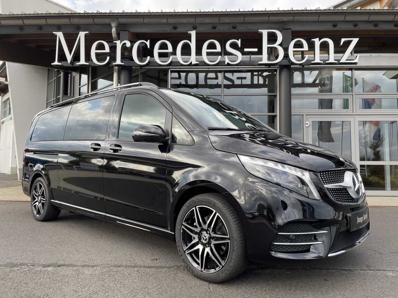 Mercedes-Benz V 300 d AVA 4MATIC AMG Kühlschrank AIRMATIC - Furgoneta de pasajeros: foto 1 Mercedes-Benz V 300 d AVA 4MATIC AMG Kühlschrank AIRMATIC - Furgoneta de pasajeros: foto 1