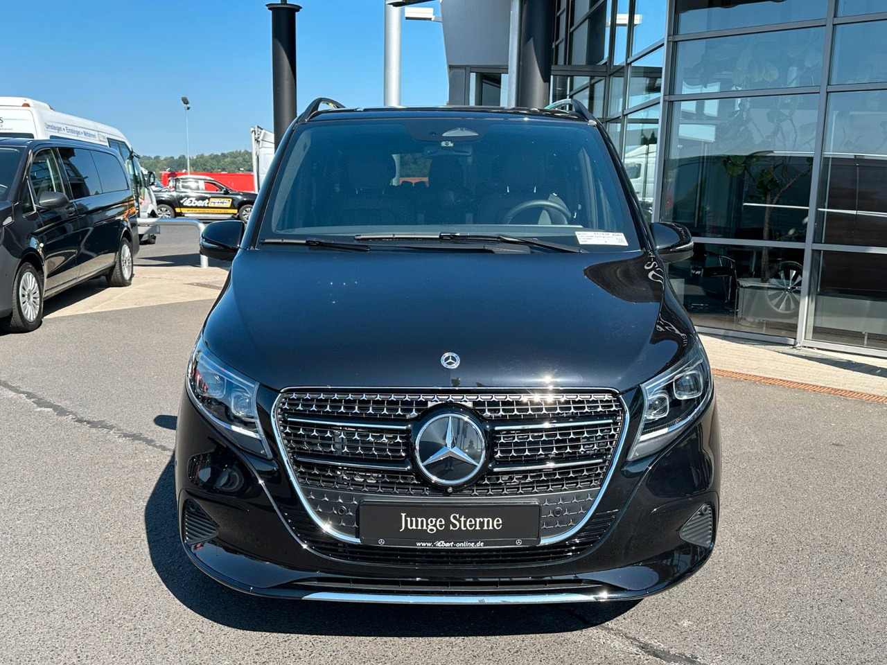 Mercedes-Benz V 300 d AVANTGARDE Extralang 360Kamera Standheiz - Coche familiar: foto 2 Mercedes-Benz V 300 d AVANTGARDE Extralang 360Kamera Standheiz - Coche familiar: foto 2