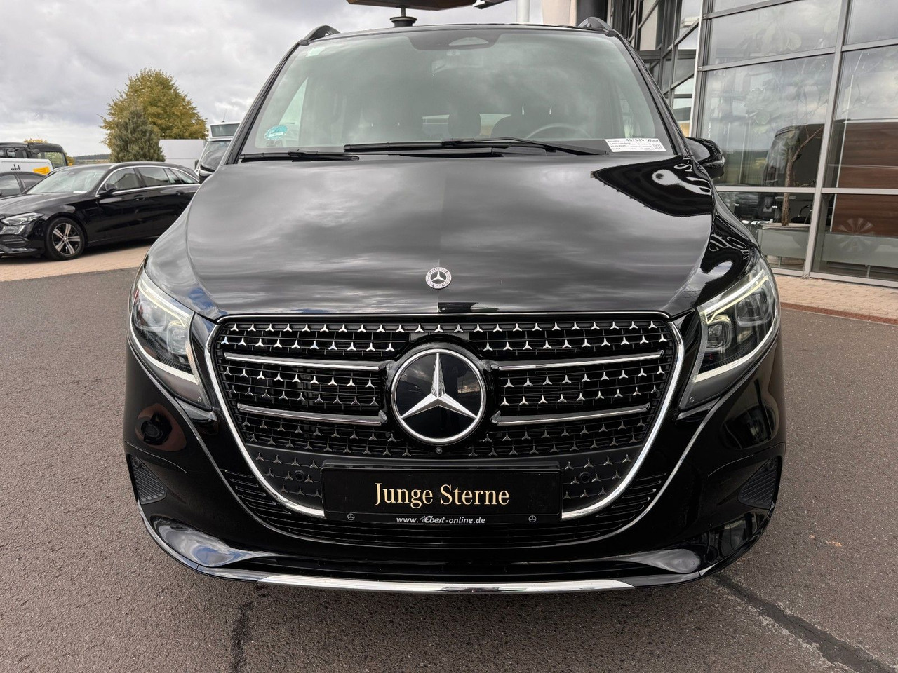 Mercedes-Benz V 300 d AVANTGARDE Extralang 360Kamera Standheiz - Coche familiar: foto 2 Mercedes-Benz V 300 d AVANTGARDE Extralang 360Kamera Standheiz - Coche familiar: foto 2