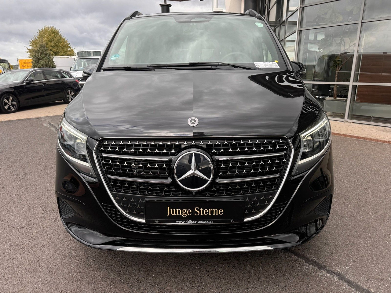 Mercedes-Benz V 300 d AVANTGARDE Extralang 360Kamera Standheiz - Coche familiar: foto 2 Mercedes-Benz V 300 d AVANTGARDE Extralang 360Kamera Standheiz - Coche familiar: foto 2