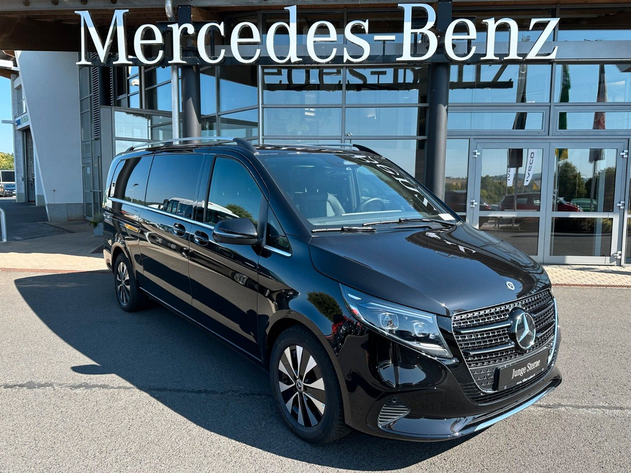 Mercedes-Benz V 300 d AVANTGARDE Extralang 360Kamera Standheiz - Coche familiar: foto 1 Mercedes-Benz V 300 d AVANTGARDE Extralang 360Kamera Standheiz - Coche familiar: foto 1