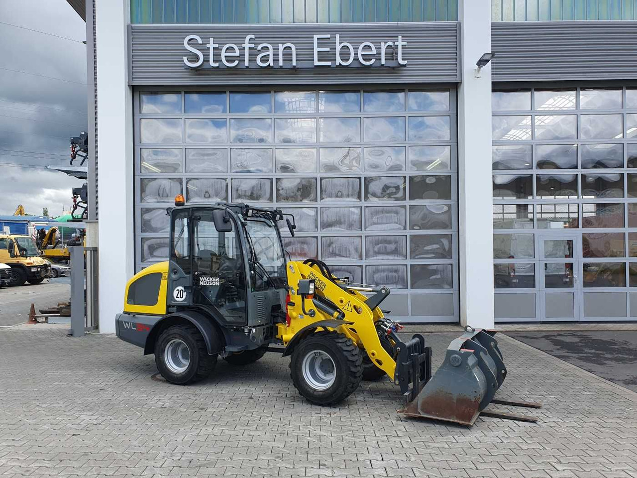 Wacker WL34 (RL40) / Schaufel + Gabel / nur 743h / 62PS - Cargadora de ruedas: foto 1 Wacker WL34 (RL40) / Schaufel + Gabel / nur 743h / 62PS - Cargadora de ruedas: foto 1