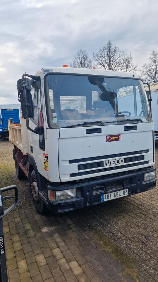 Iveco Tector - Camión volquete: foto 3 Iveco Tector - Camión volquete: foto 3