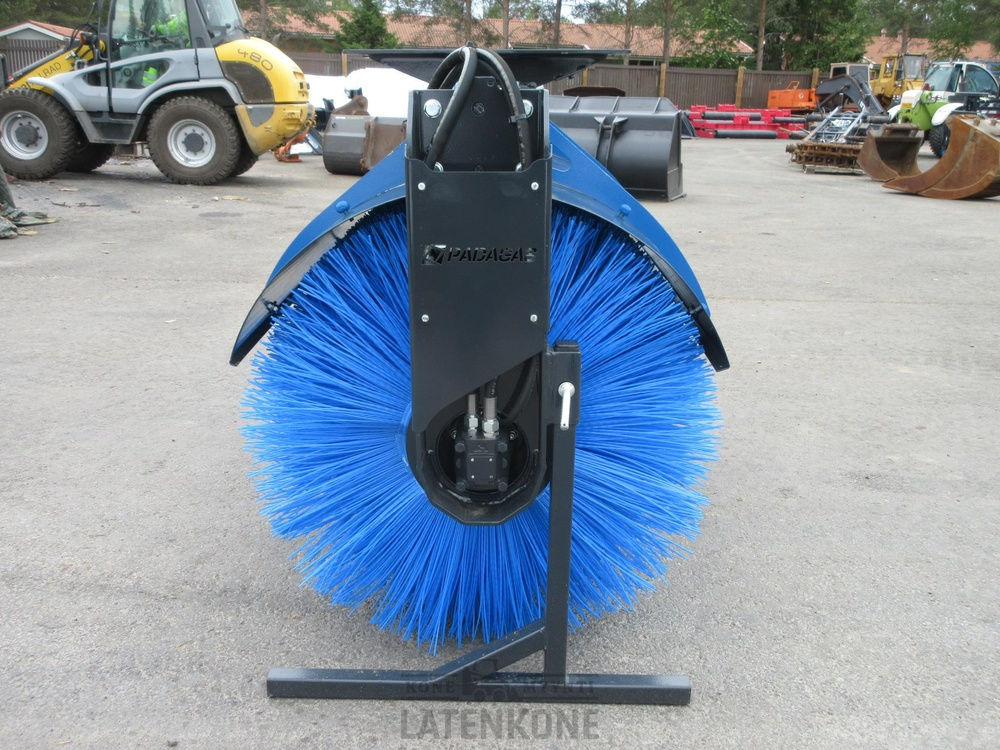 Padagas Puomiharja PIW-150 R ilman kiinnikettä - Barredora cucharón para Maquinaria de construcción: foto 4 Padagas Puomiharja PIW-150 R ilman kiinnikettä - Barredora cucharón para Maquinaria de construcción: foto 4